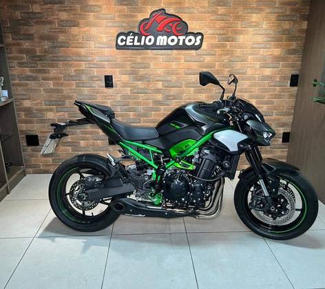 KAWASAKI Z900 KAWASAKI Z900